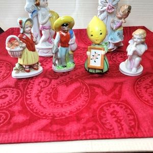 Vintage minatures porcelain figures